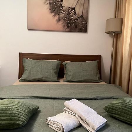 Appartement Kenzia Prive à Bucarest Extérieur photo